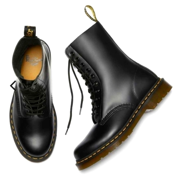 Dr. Martens 1490 smooth leather mid calf boot black 5 NWT - Picture 1 of 12